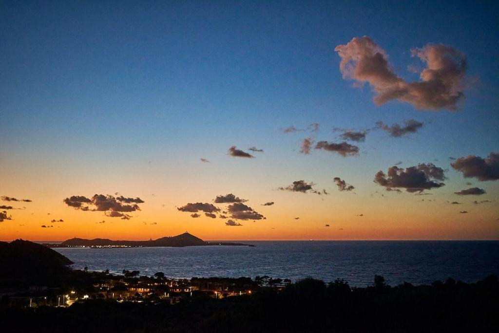 Villa Stunning Sea View W/private Pool - 5 Minutes From The Beach! *