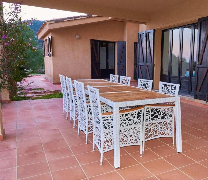 Stunning Sea View W/private Pool - 5 Minutes From The Beach! Villa Villasimius